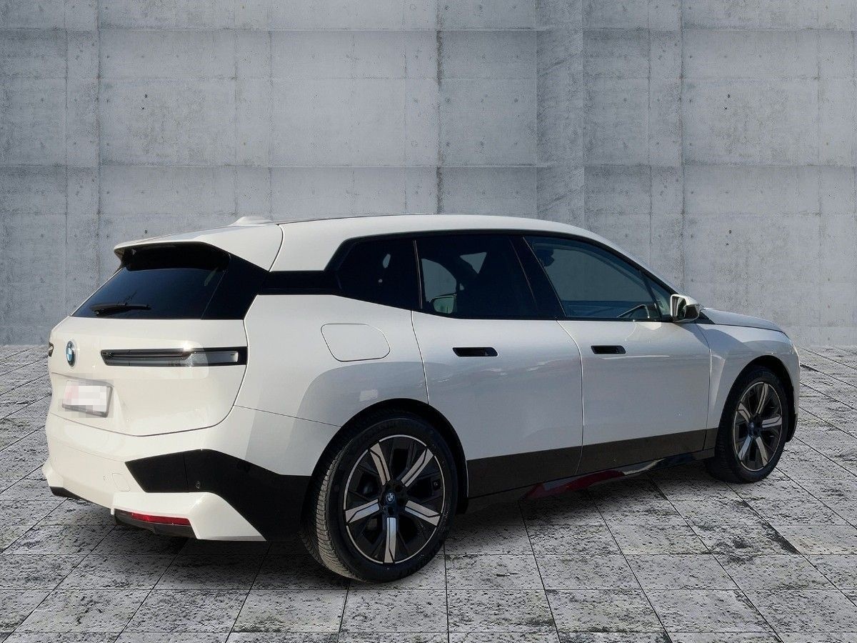 BMW IX xDrive40 SPORT LED+NAVI+360°+HuD+GRA+APP+AHK foto 6