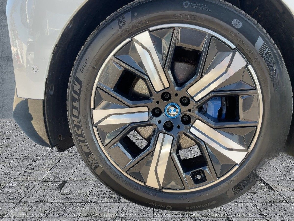 BMW IX xDrive40 SPORT LED+NAVI+360°+HuD+GRA+APP+AHK foto 8