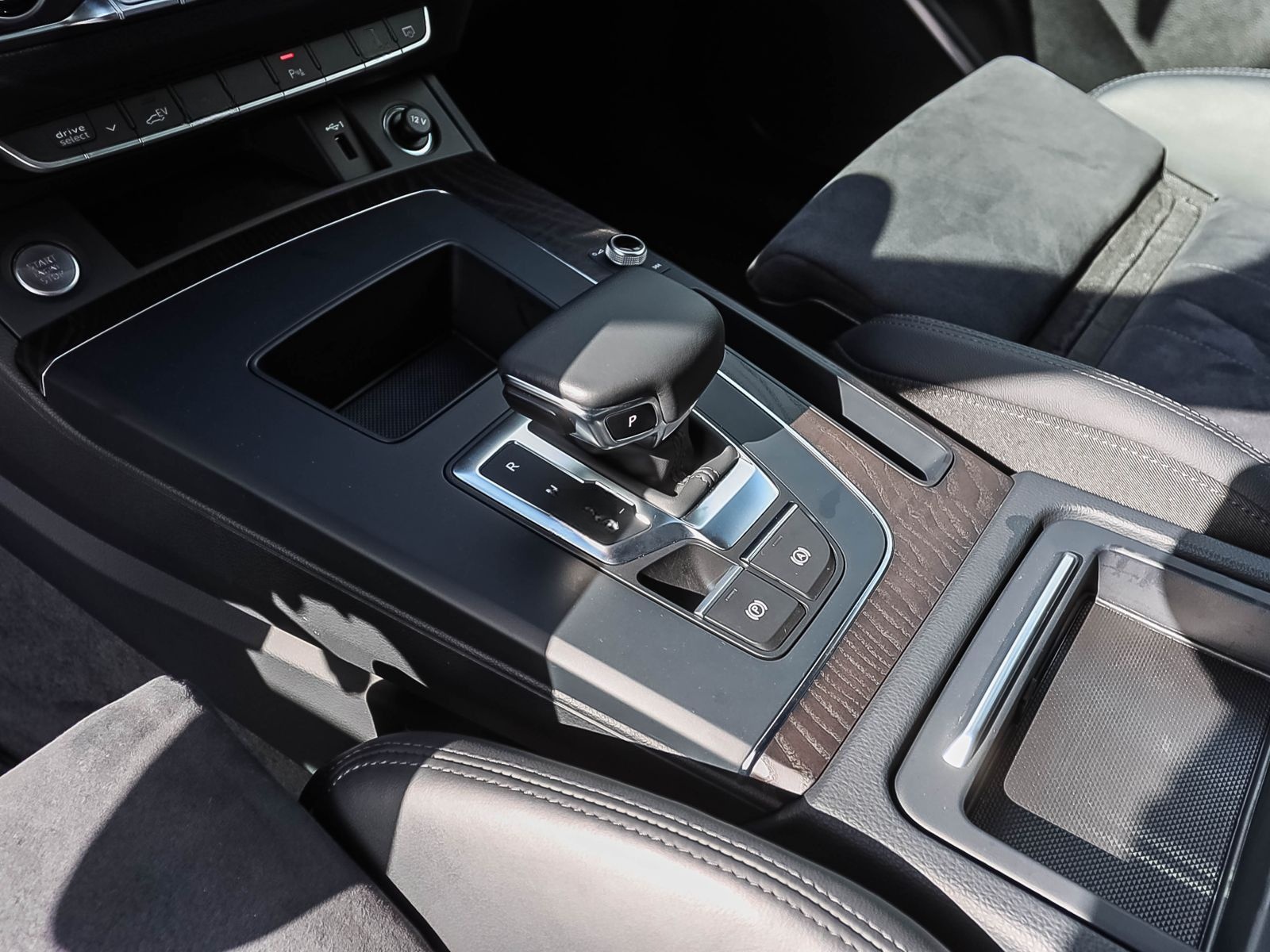 Audi Q5 advanced 50TFSIe qu Navi Luftfederung LED ACC foto 14