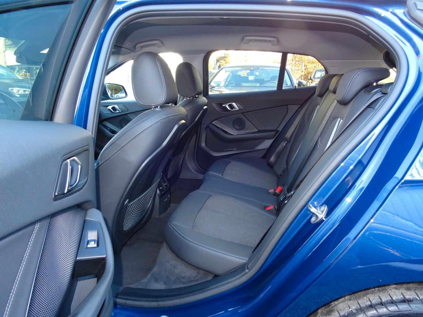 BMW 118d Aut Advantage 17" Navi LC Prof. Leder LED foto 13