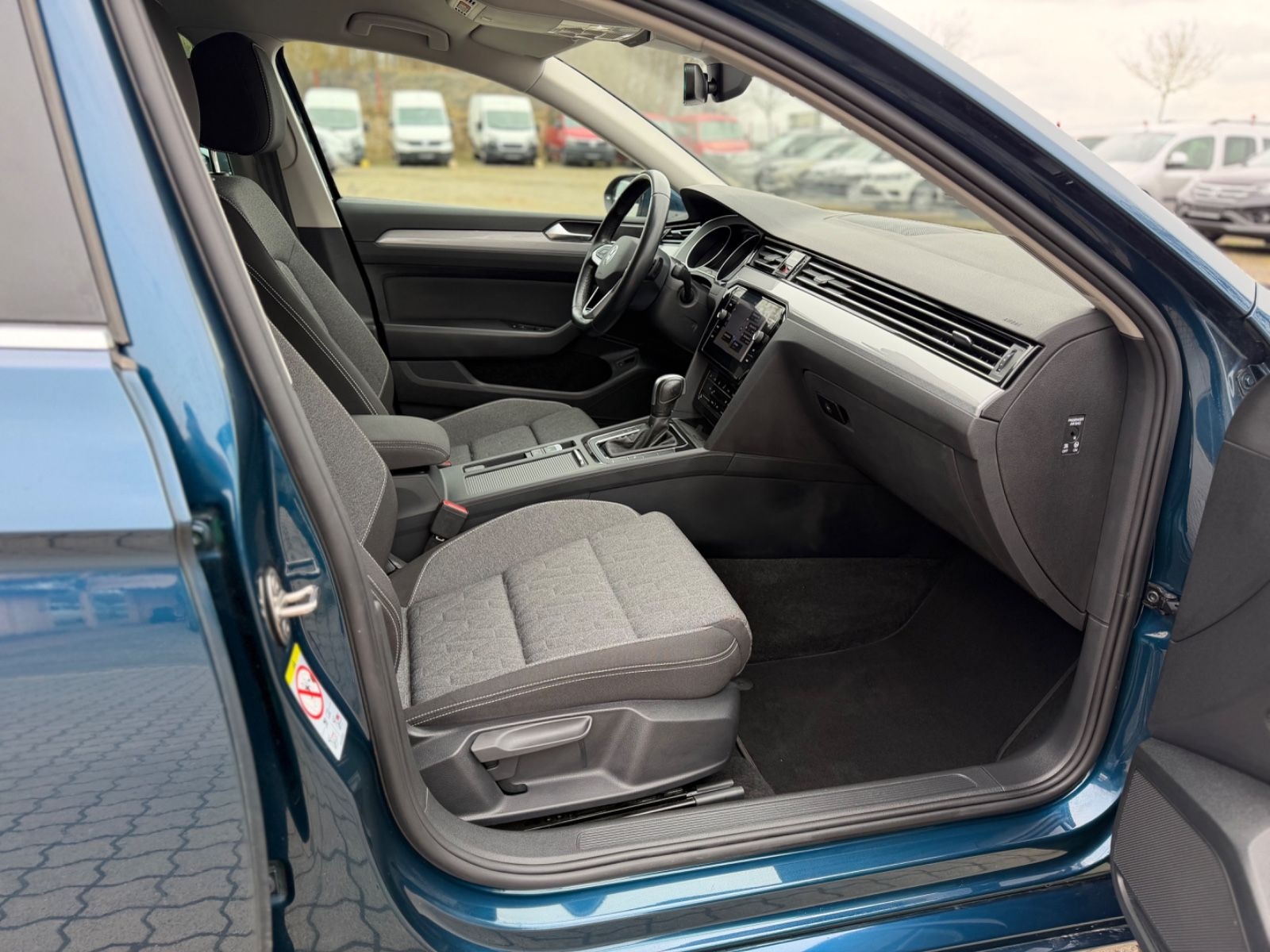Volkswagen Passat Variant 2.0 TSI DSG *190 PS *NAVI *LED foto 17