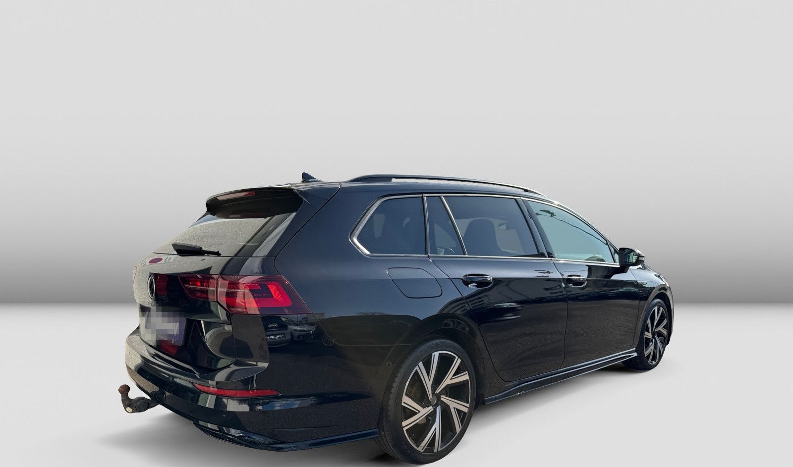 Volkswagen Golf VIII Variant R-Line BlackStyle 2.0TSI DSG A foto 4