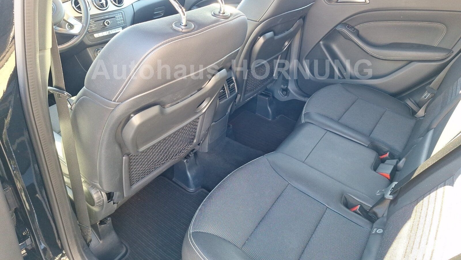 Mercedes-Benz B 220 4MATIC URBAN AHK KAMERA FOND LÄNGS LED TW foto 9