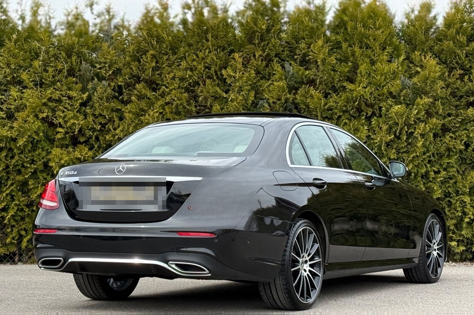 Mercedes-Benz E 350d Limousine*1.HAND*AMG LINE*PANO*LED* foto 13