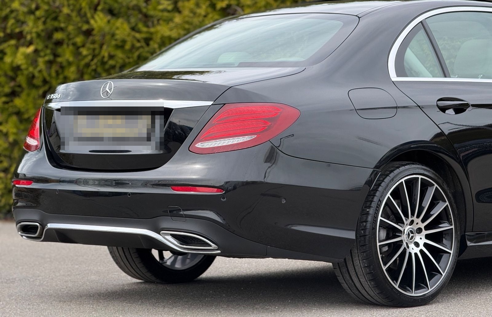 Mercedes-Benz E 350d Limousine*1.HAND*AMG LINE*PANO*LED* foto 15