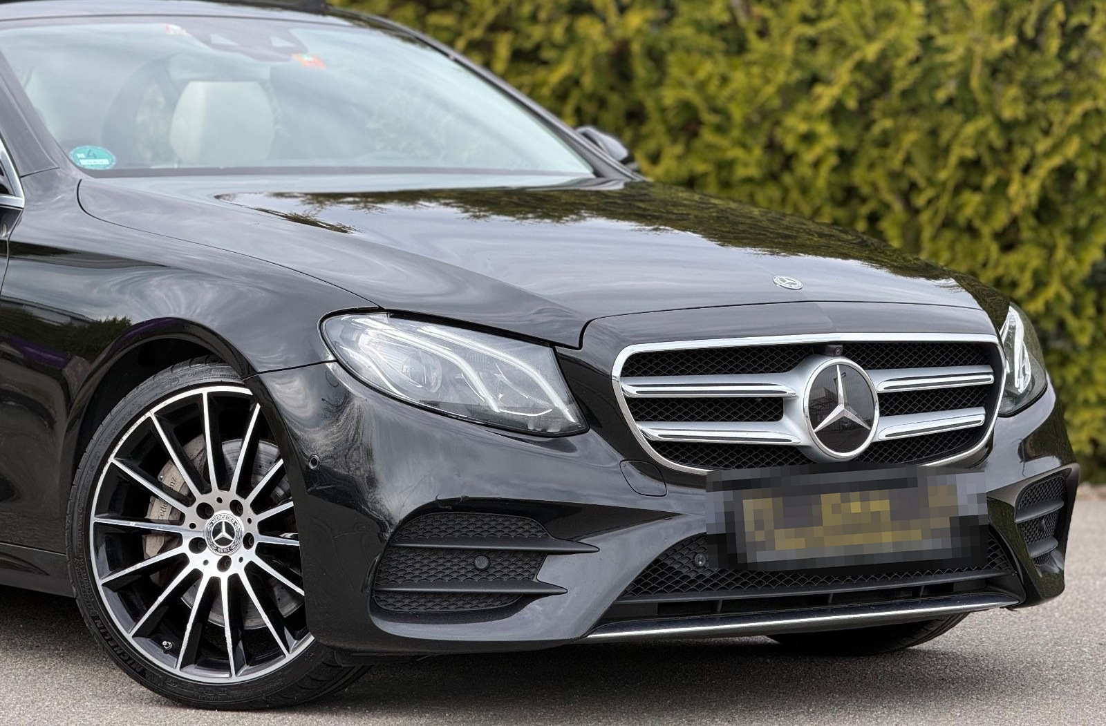 Mercedes-Benz E 350d Limousine*1.HAND*AMG LINE*PANO*LED* foto 3
