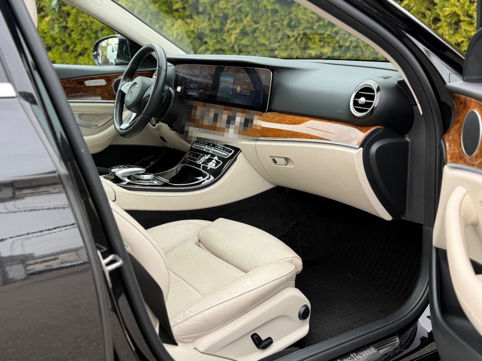 Mercedes-Benz E 350d Limousine*1.HAND*AMG LINE*PANO*LED* foto 29