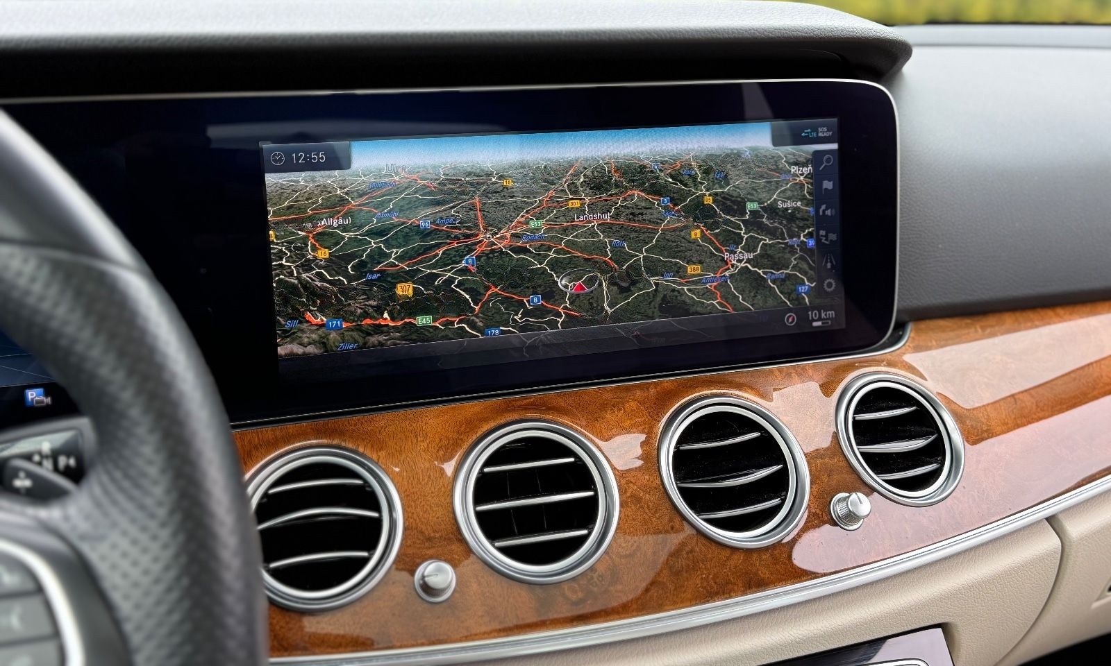 Mercedes-Benz E 350d Limousine*1.HAND*AMG LINE*PANO*LED* foto 37
