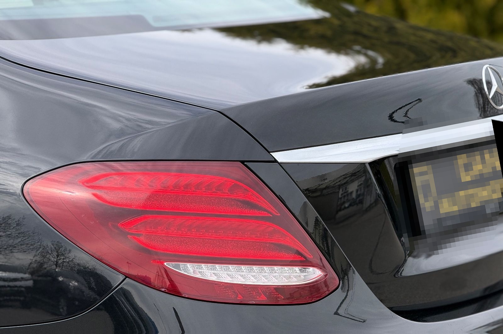 Mercedes-Benz E 350d Limousine*1.HAND*AMG LINE*PANO*LED* foto 6