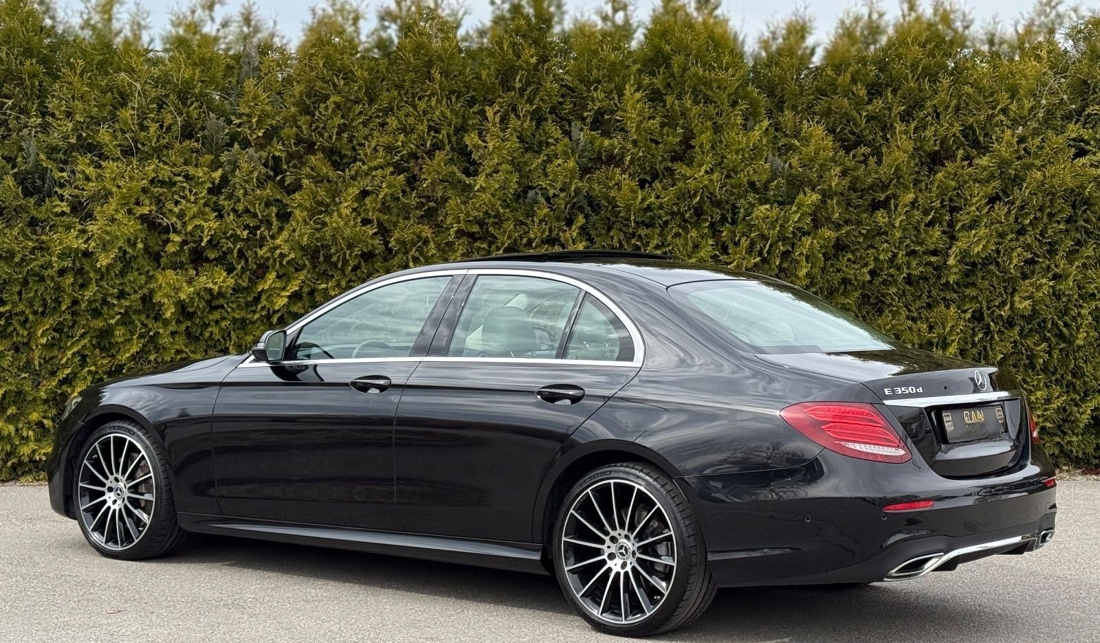 Mercedes-Benz E 350d Limousine*1.HAND*AMG LINE*PANO*LED* foto 9