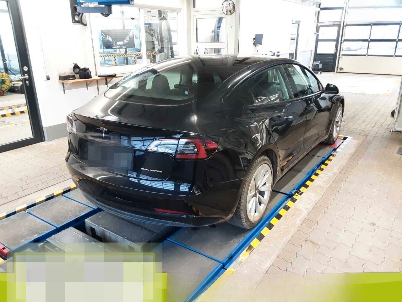 Tesla Model 3 Performance Dual AWD foto 3