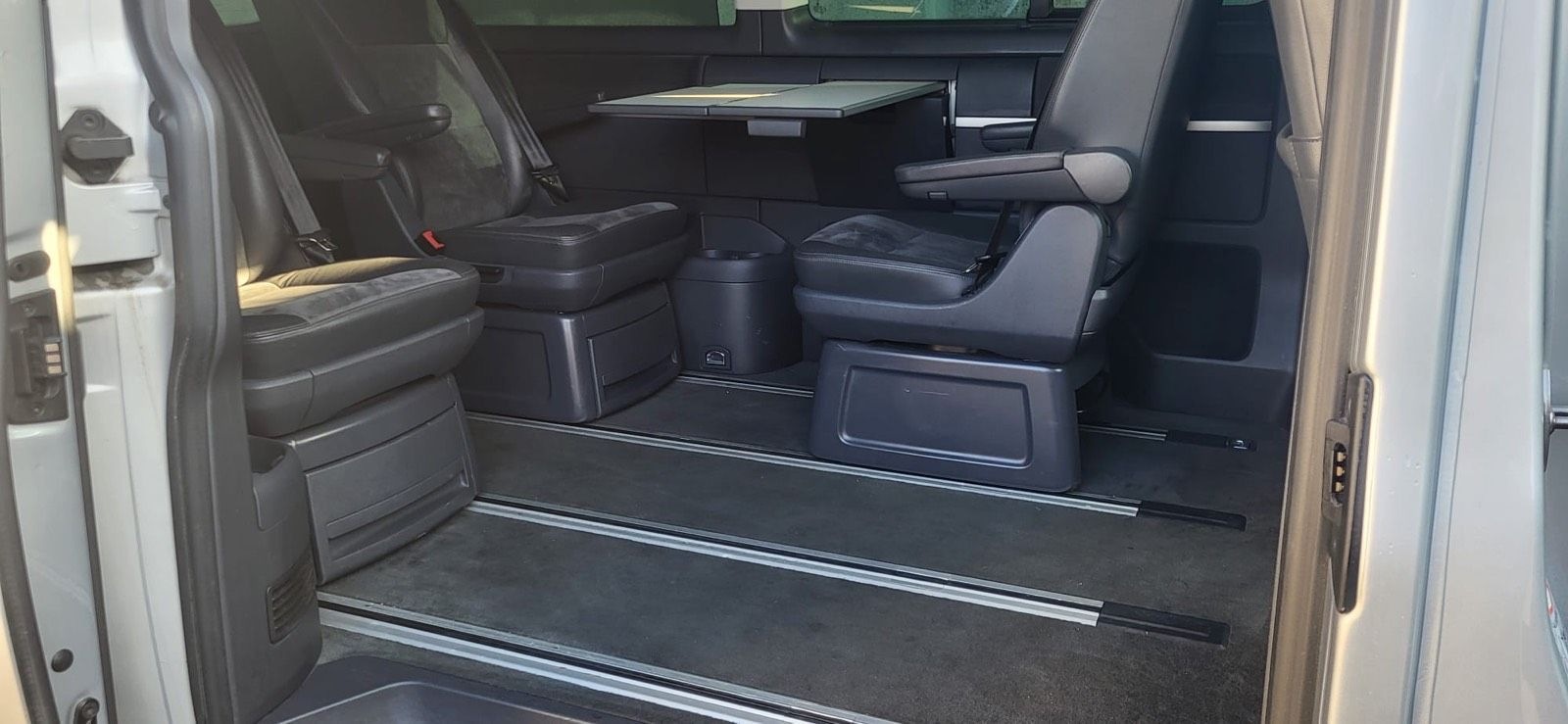 Volkswagen T5 Multivan Edition25 4Motion foto 5
