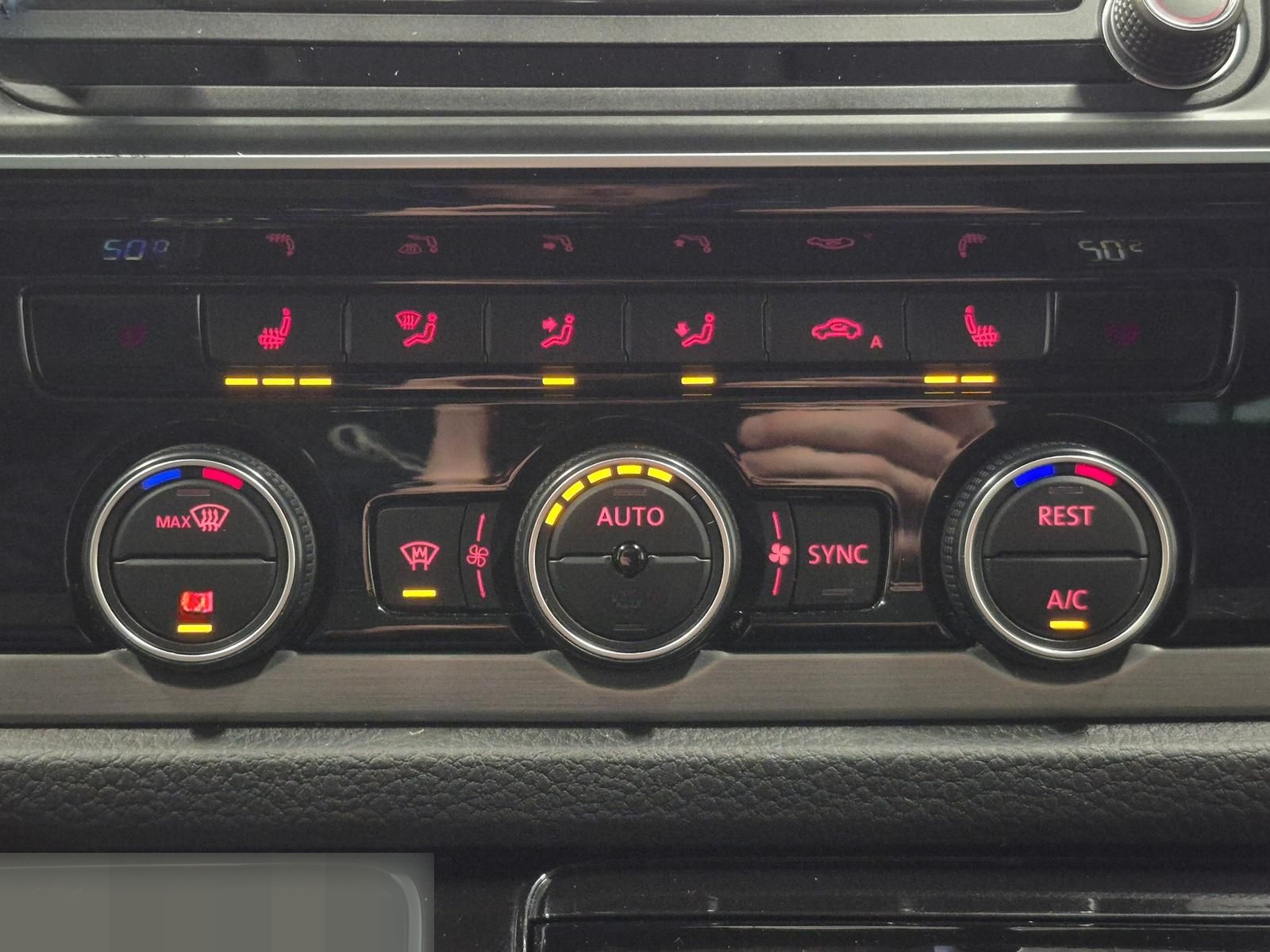 Volkswagen T6 Multivan Gen6 LED/Navi/Standhzg/AHK/PDC/18-LM foto 15