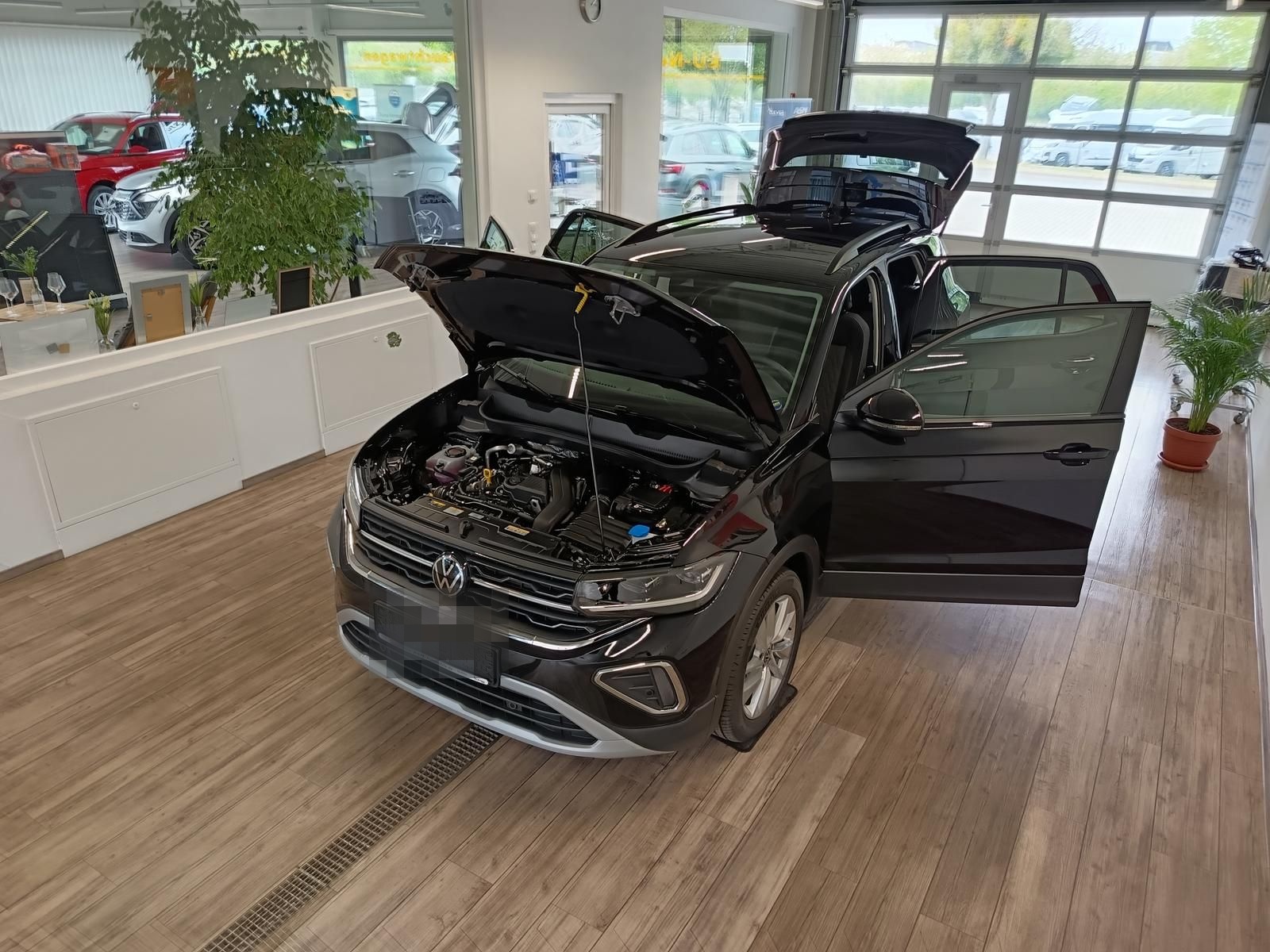 Volkswagen T-Cross Life 1.5 TSI DSG*AHK*MATRIX LED*ACC*SHZ* foto 2