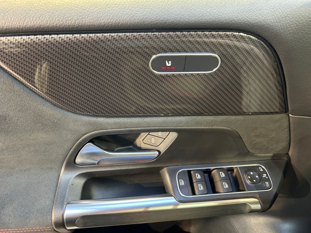 Mercedes-Benz AMG GLB 35 4matic AMG+MBUX+Night+AHK+Pano+SHD foto 16