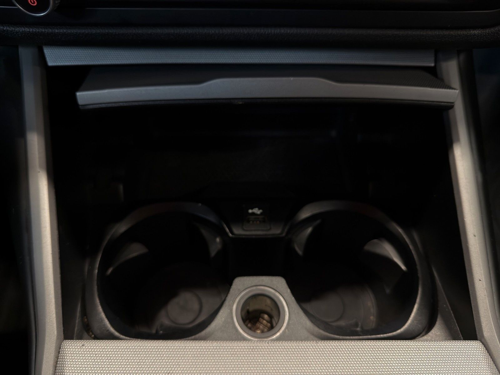 BMW 320d Luxury Line Tempo Led Klimaautomatik 3-Zone foto 24