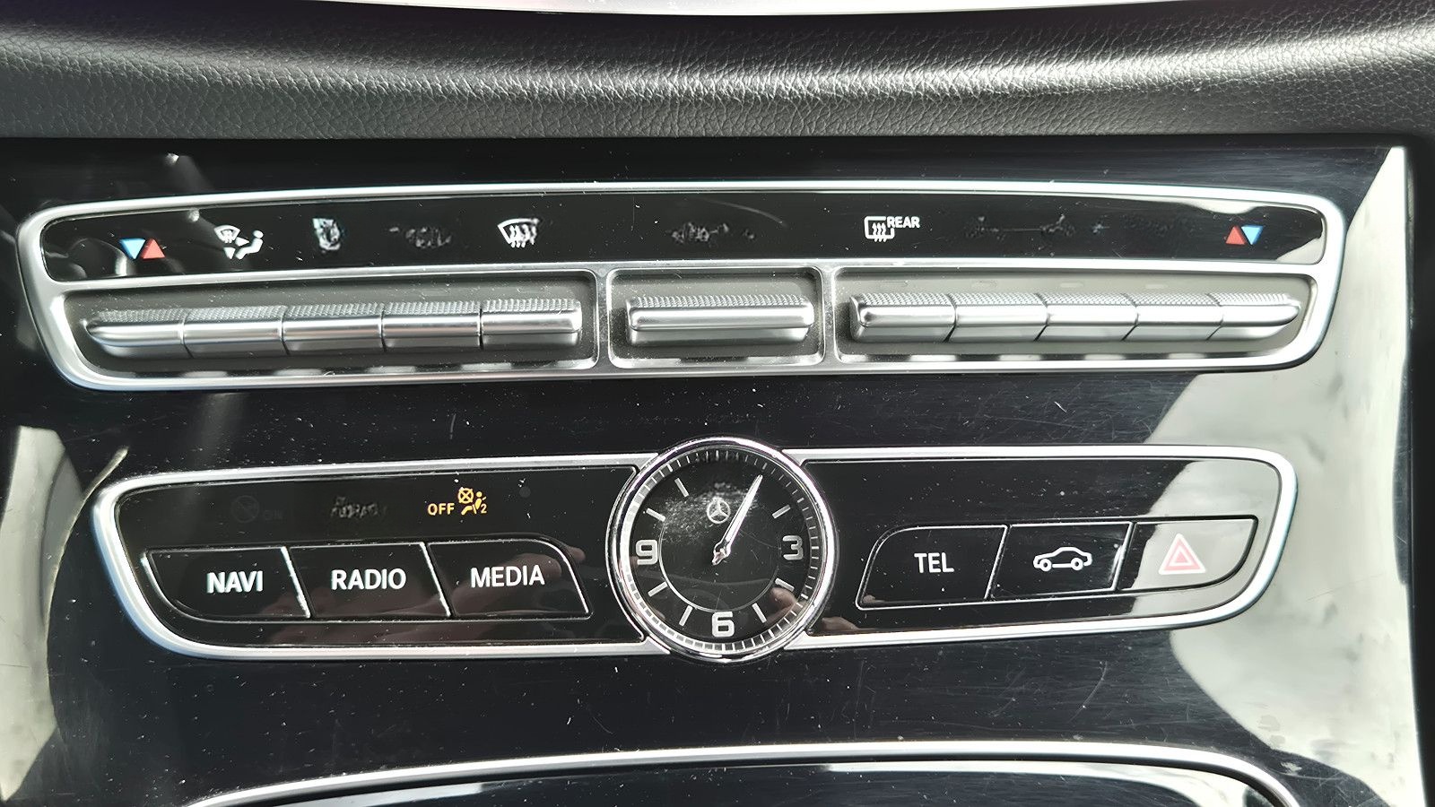 Mercedes-Benz Cabrio E 220 d*LED*Navi*Leder*ACC*AMG-Line foto 16