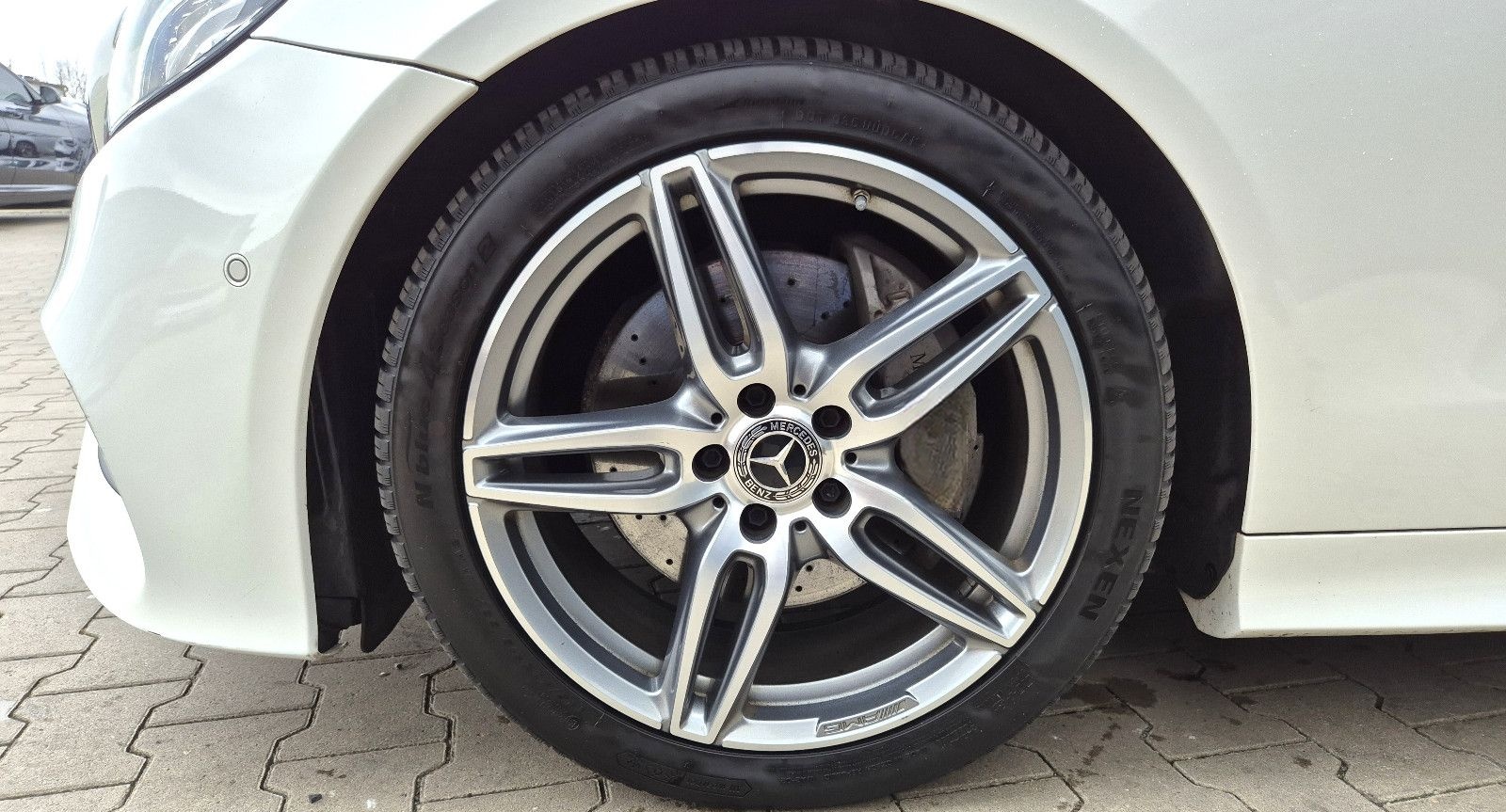 Mercedes-Benz Cabrio E 220 d*LED*Navi*Leder*ACC*AMG-Line foto 3