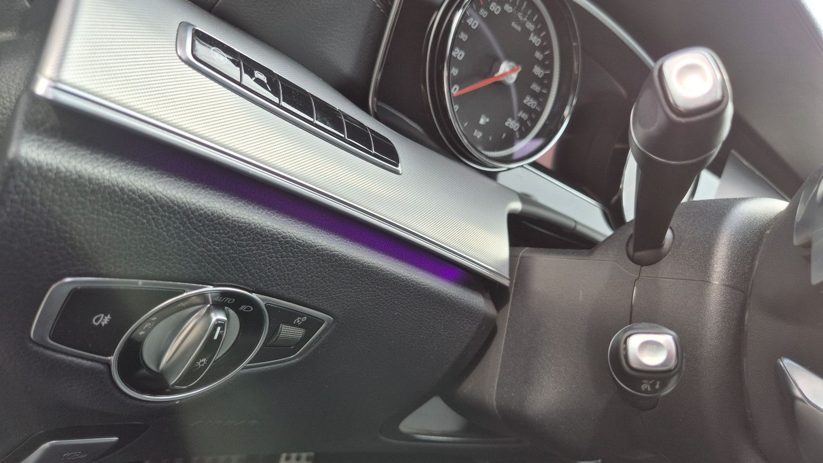 Mercedes-Benz Cabrio E 220 d*LED*Navi*Leder*ACC*AMG-Line foto 10