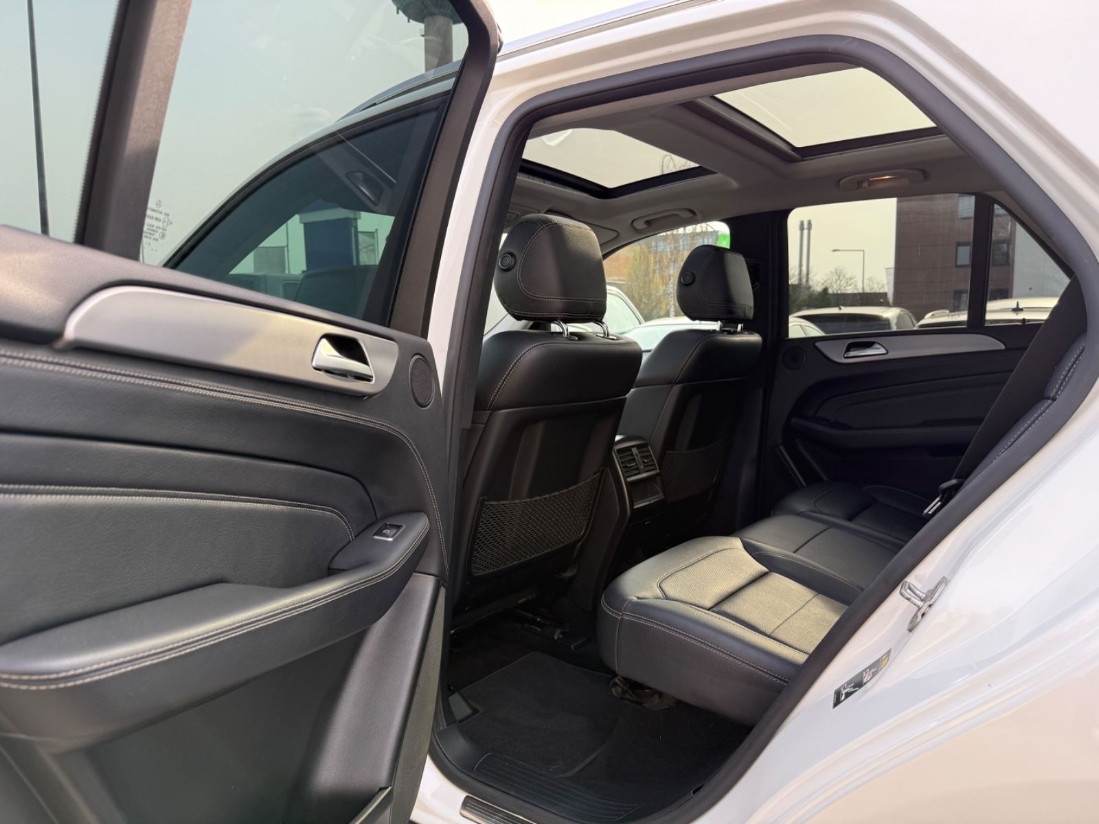 Mercedes-Benz ML 350 CDI BlueT/AMG/Xenon/Kamera/Leder/Panor foto 14