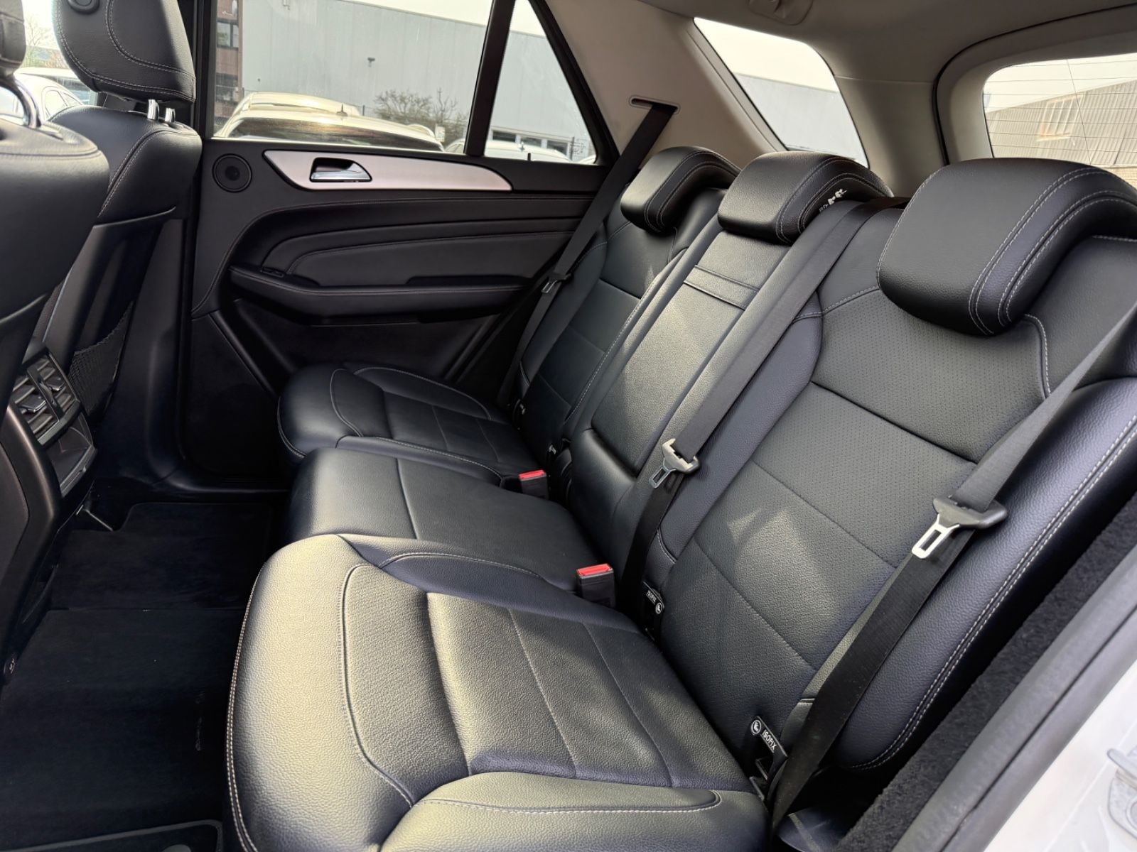 Mercedes-Benz ML 350 CDI BlueT/AMG/Xenon/Kamera/Leder/Panor foto 15