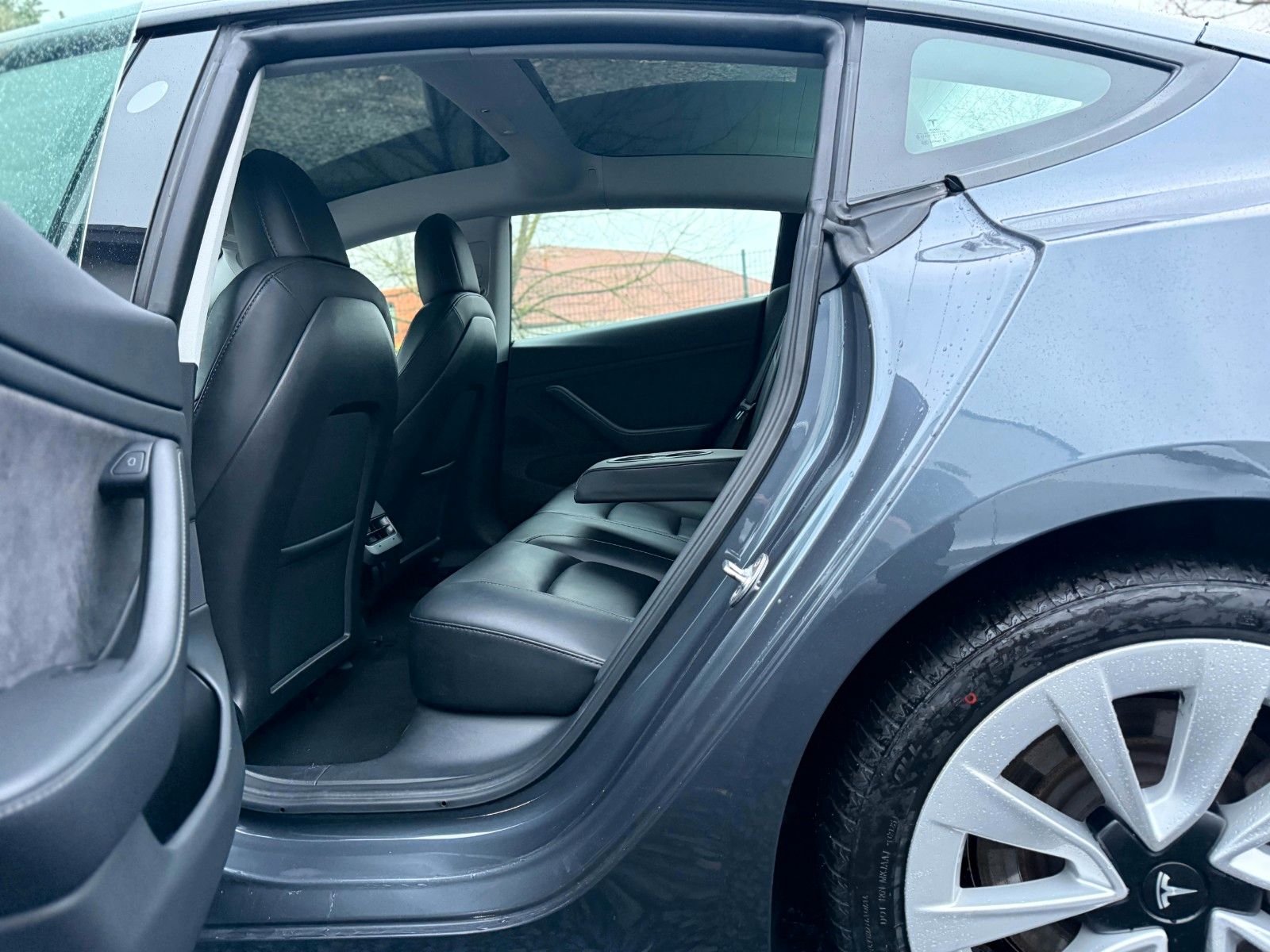 Tesla Model 3 Mod. 2021 Long Range Facelift Sportpaket foto 11