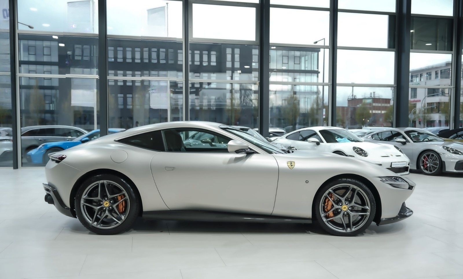 Ferrari Roma*CARBON-EXTERIEUR*MATRX-LED*MATT*DAYTONA*1HD foto 7