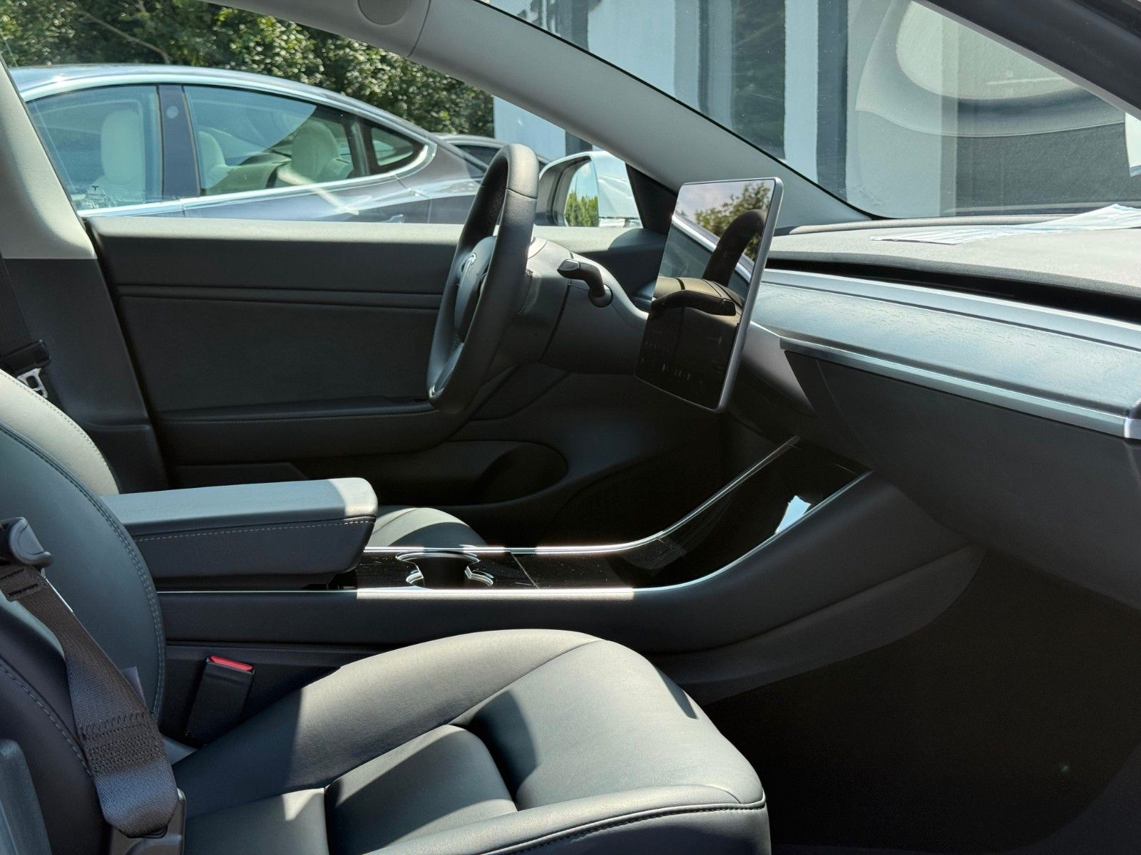 Tesla Model 3 Standard Range Plus Premium foto 12