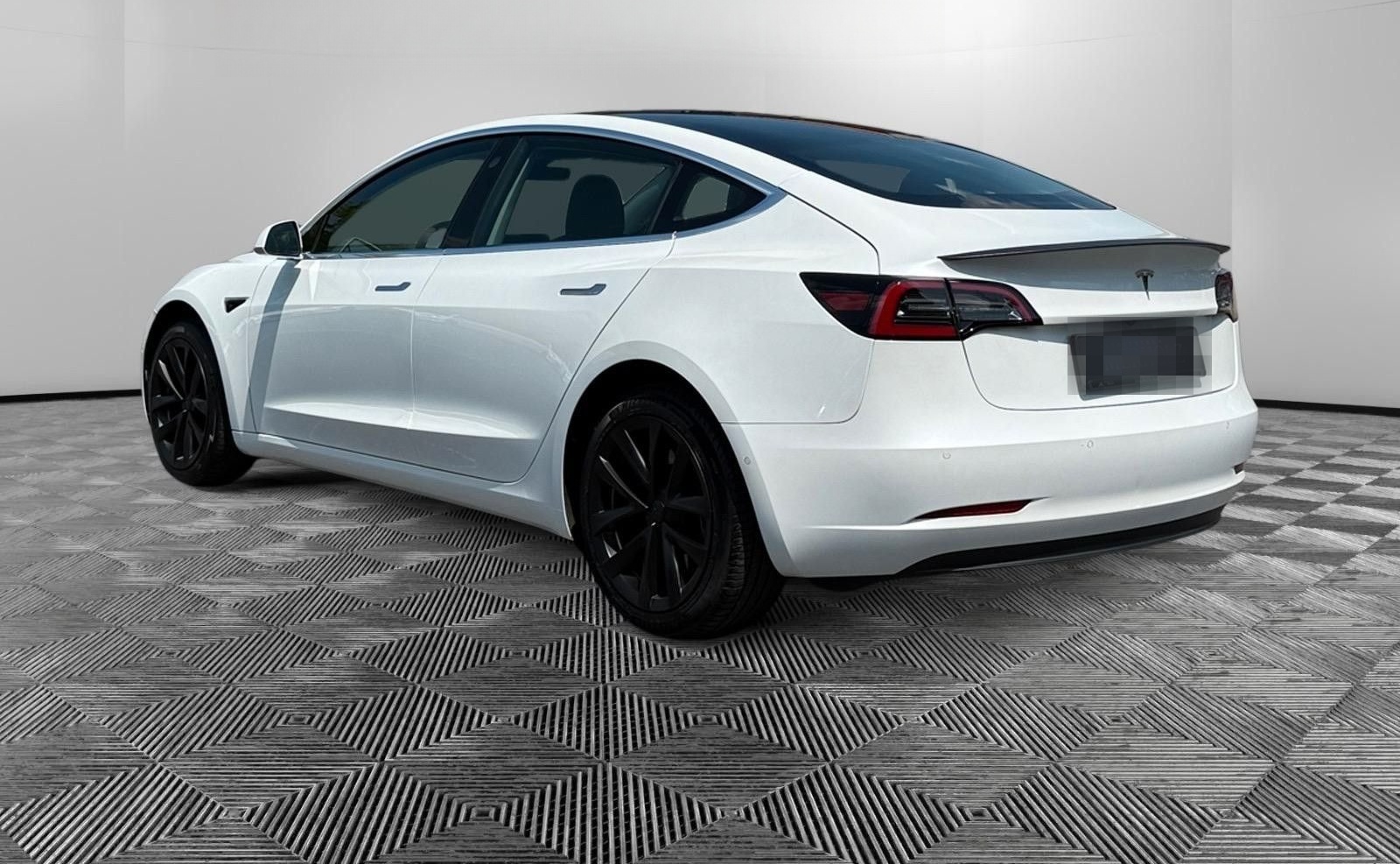 Tesla Model 3 Standard Range Plus Premium foto 5