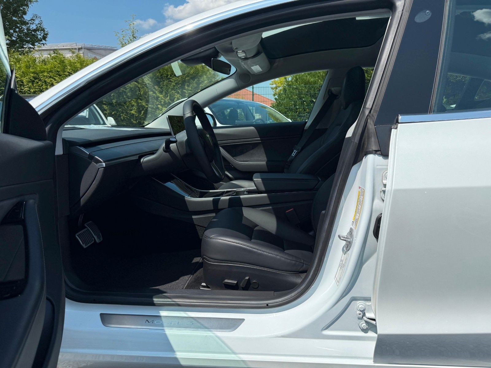 Tesla Model 3 Standard Range Plus Premium foto 8