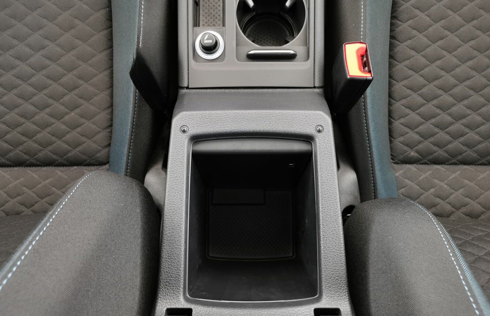 Volkswagen Golf VII 1.5 TSI IQ.DRIVE OPF BLUETOOTH+ACC+SHZ+ foto 17