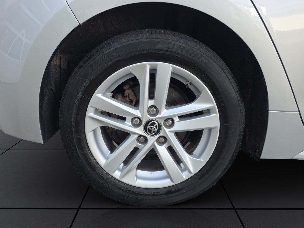 Toyota Corolla 2.0 Hybrid Business Edition foto 22