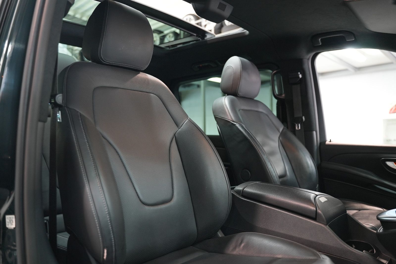 Mercedes-Benz V 300 d EXCLUSIVE EDITION 4M LANG*PAN*LEDER*VOLL foto 13