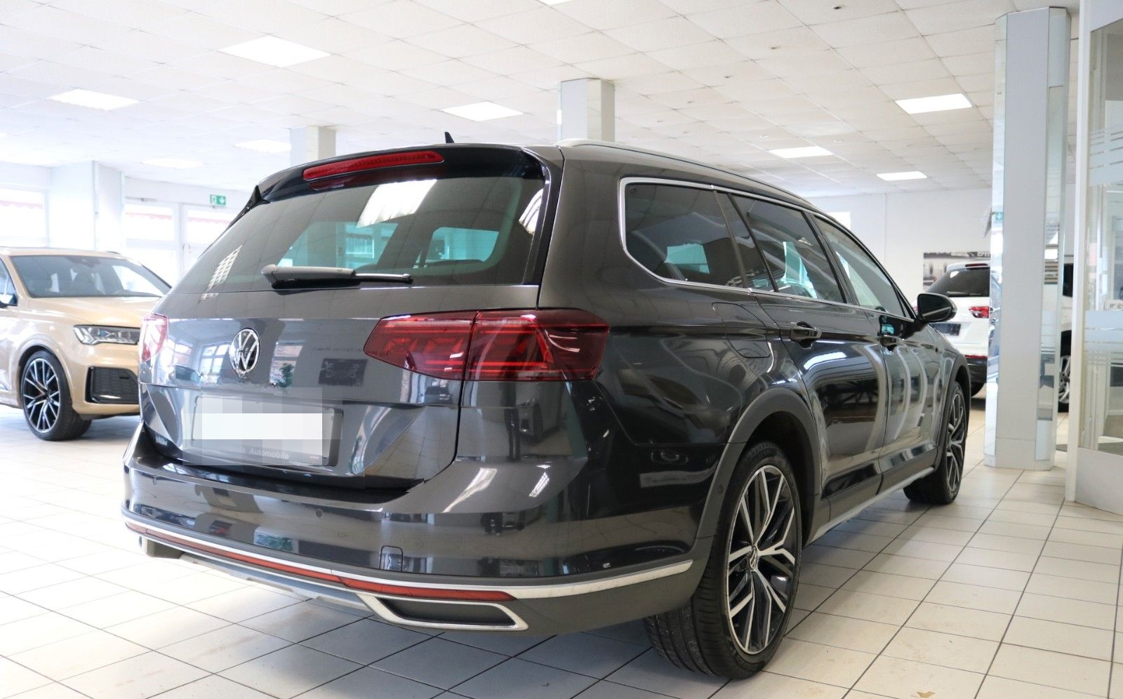 Volkswagen Passat Alltrack DCCHUD Matrix STHZ 360° Pano ACC foto 13