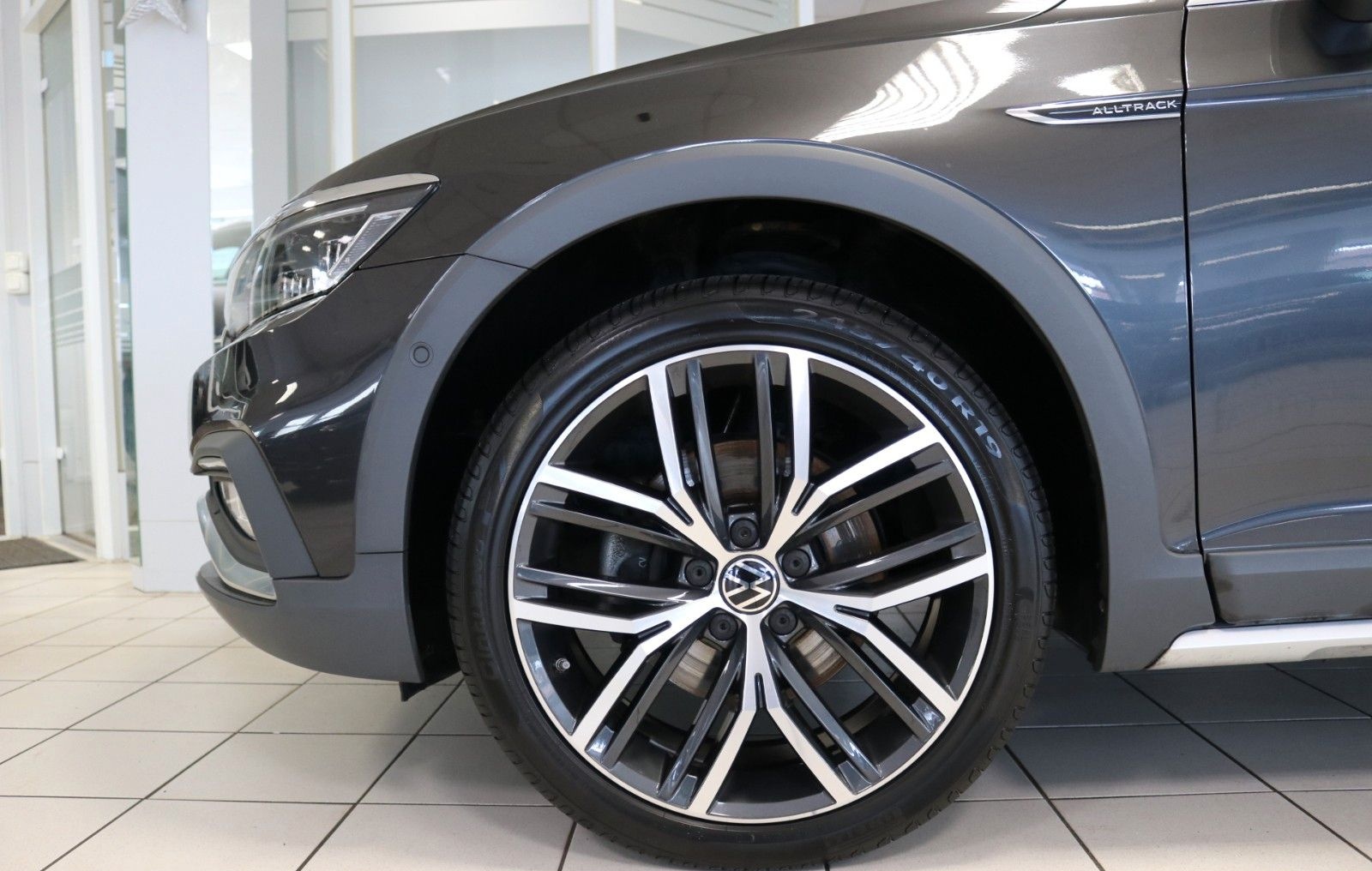 Volkswagen Passat Alltrack DCCHUD Matrix STHZ 360° Pano ACC foto 4