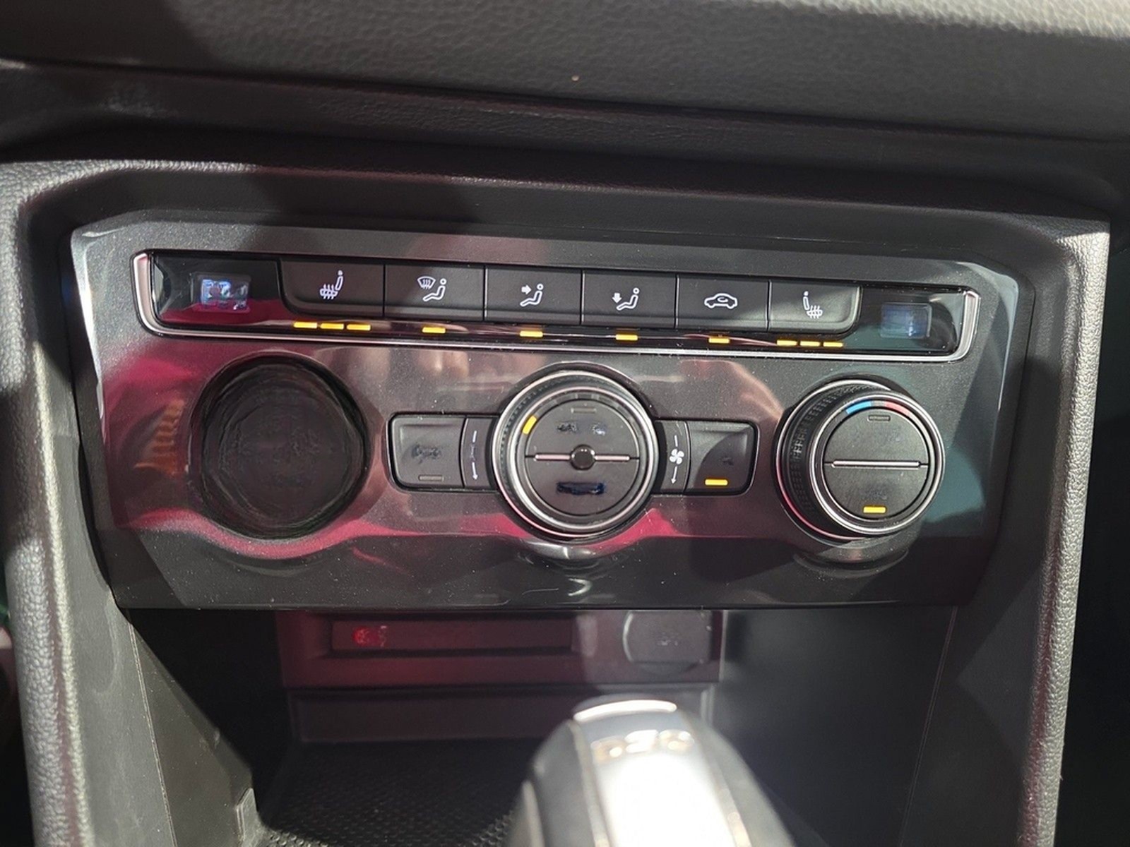Volkswagen Tiguan 2.0TSI 4M R-LINE AHK ACC DSG PAN LED 2.Hd foto 15