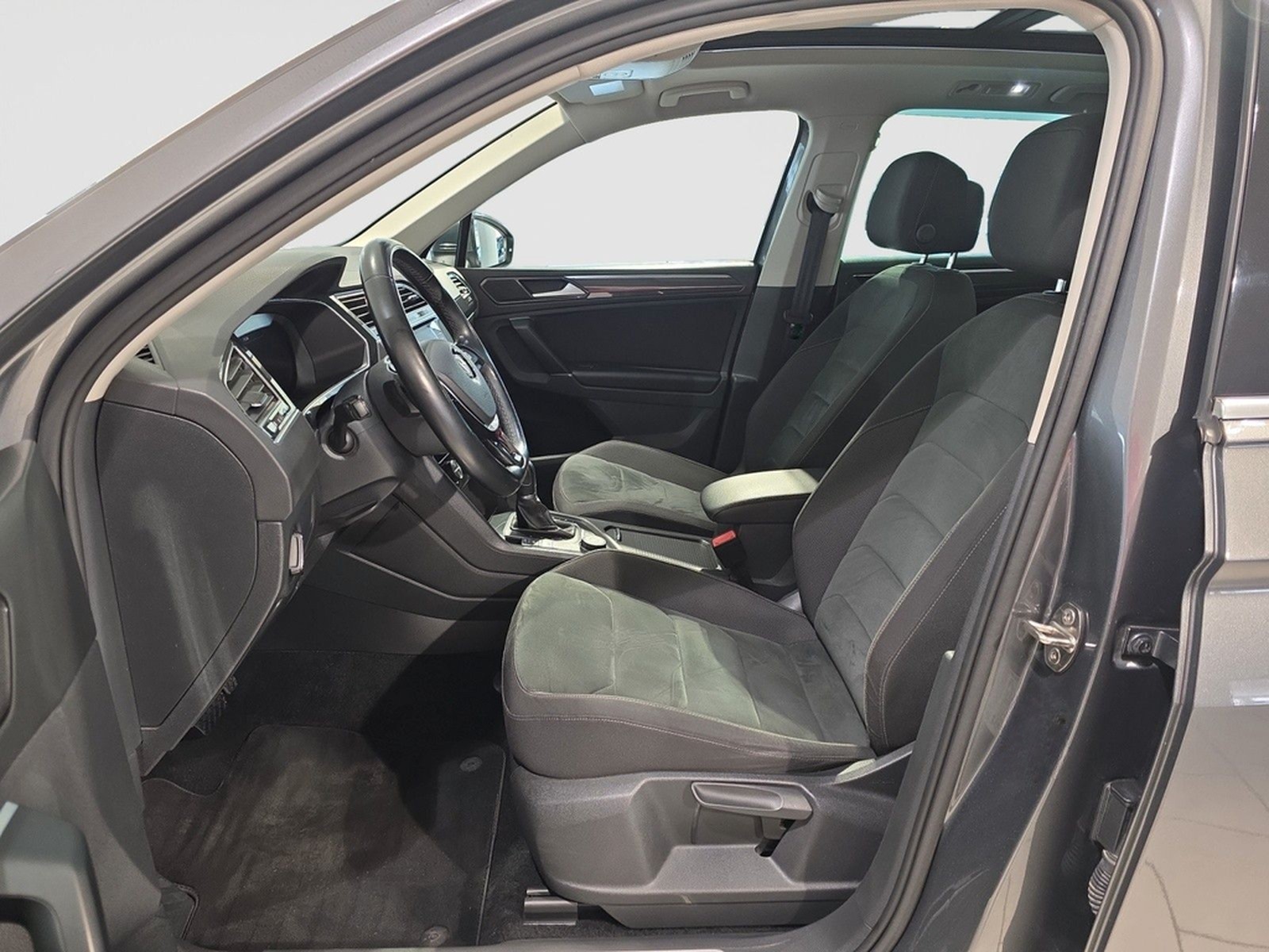 Volkswagen Tiguan 2.0TSI 4M R-LINE AHK ACC DSG PAN LED 2.Hd foto 10