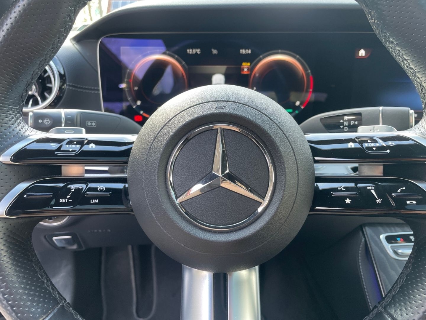 Mercedes-Benz E 200 Coupe 9G AMG Line *HUD*Memory*Burmest*Pano foto 14