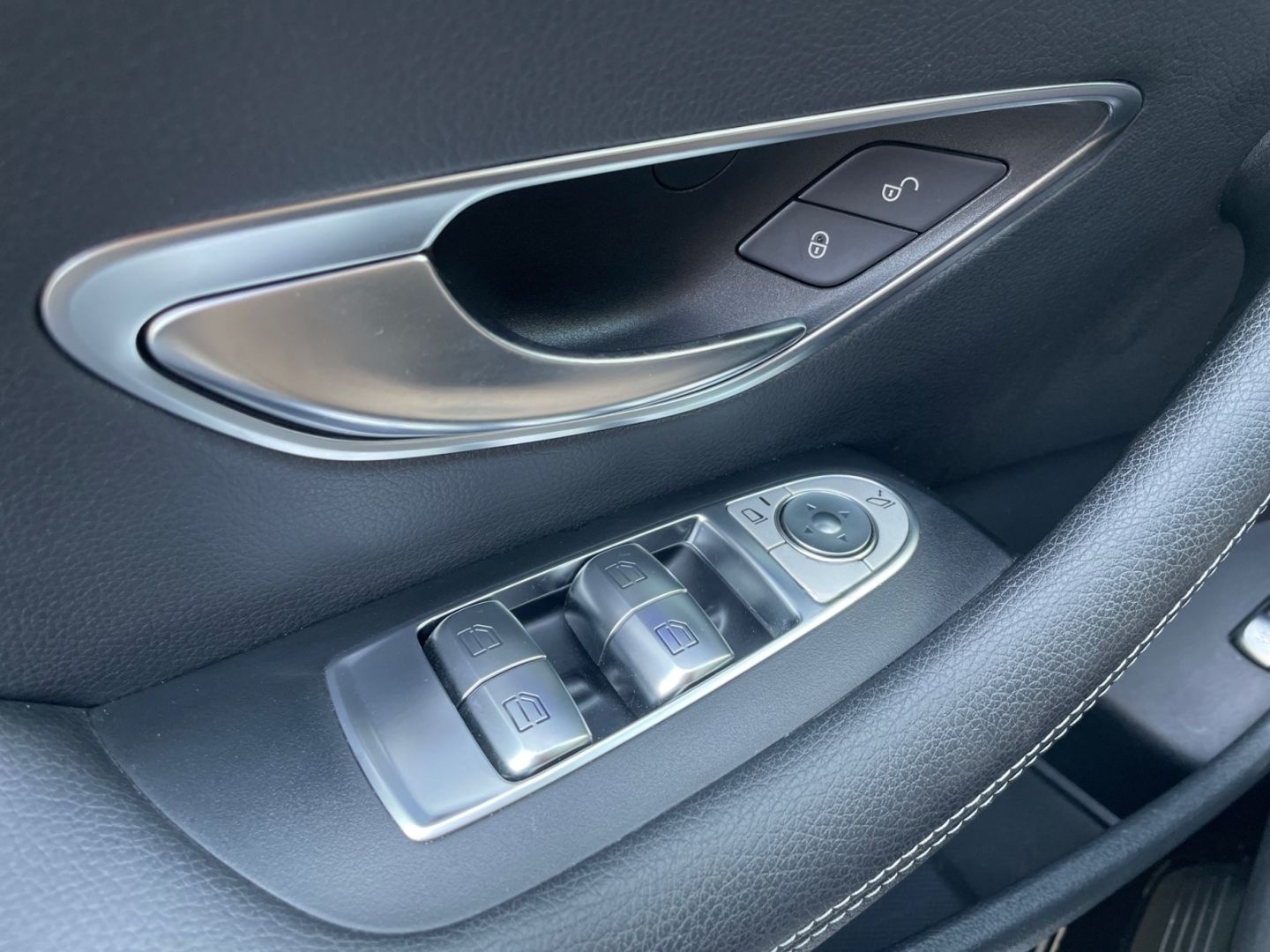 Mercedes-Benz E 200 Coupe 9G AMG Line *HUD*Memory*Burmest*Pano foto 23