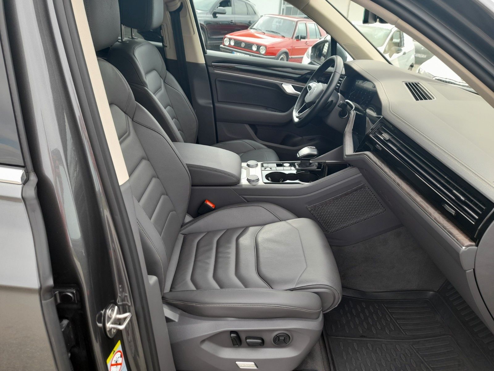 Volkswagen Touareg Atmosphere 4M LEDER/LED/LUFT/AHK/ALU19 foto 12