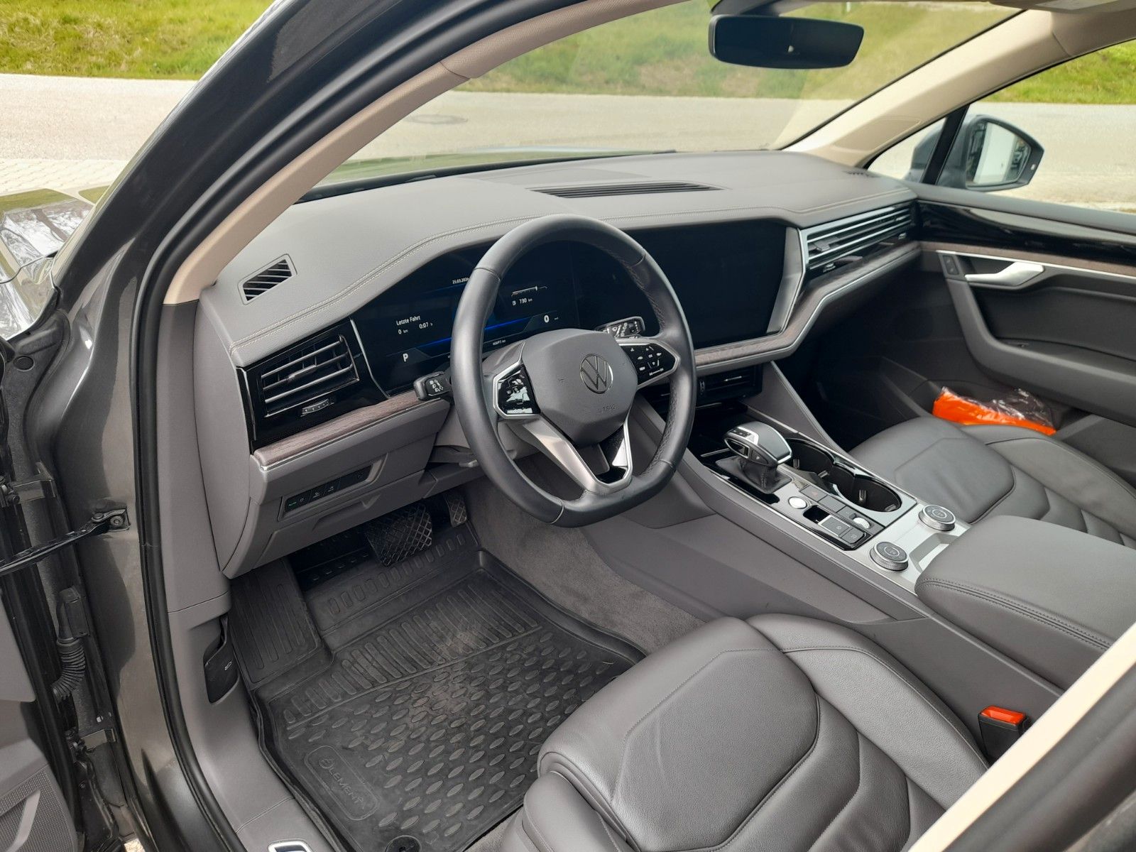 Volkswagen Touareg Atmosphere 4M LEDER/LED/LUFT/AHK/ALU19 foto 5
