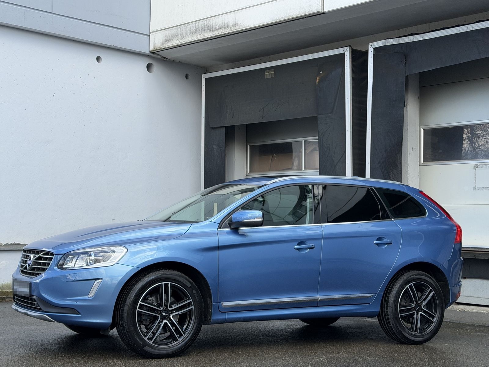 Volvo XC60 D5 Summum AWD Xenon Navi Pano Leder Senus  foto 2