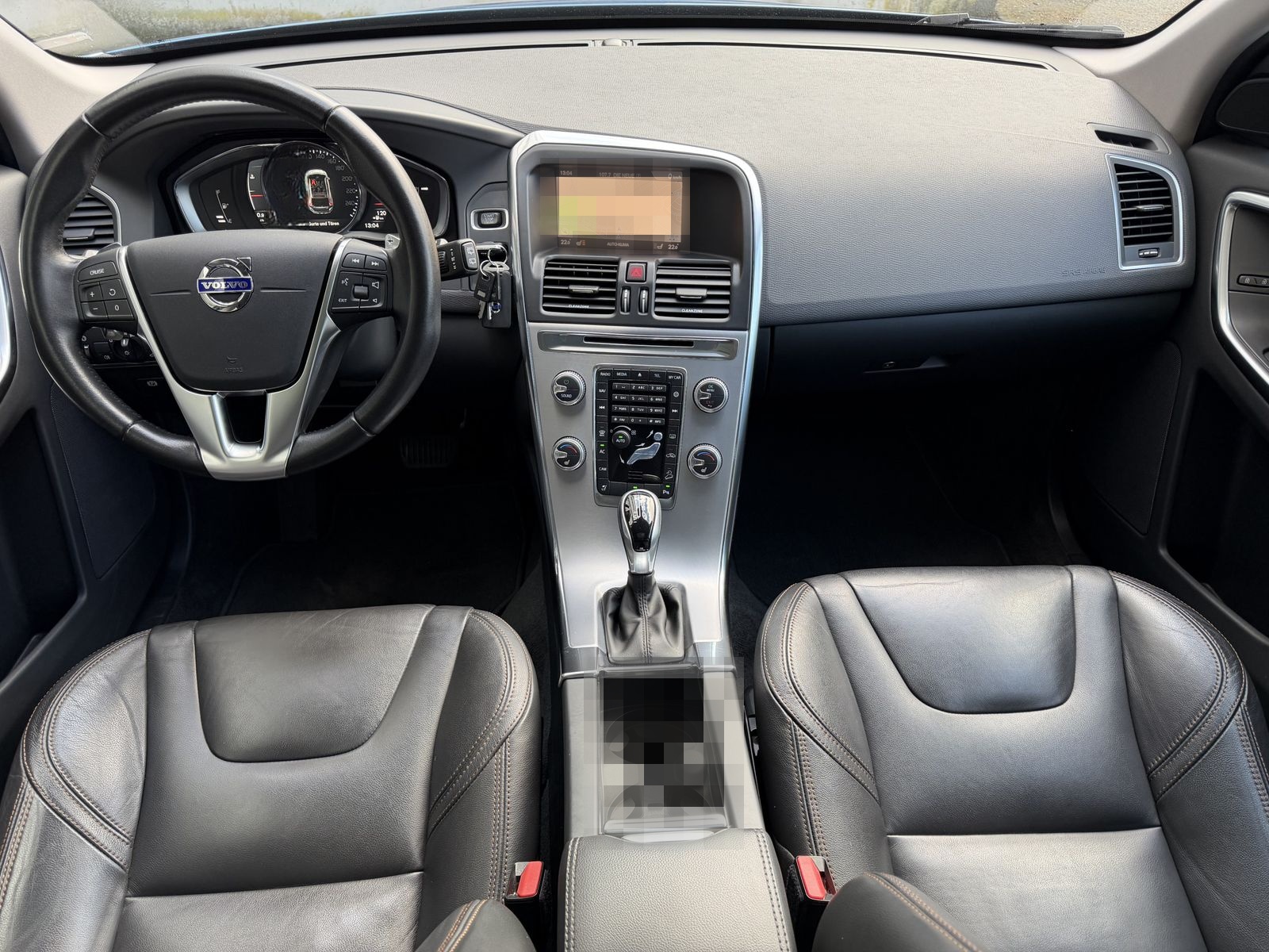 Volvo XC60 D5 Summum AWD Xenon Navi Pano Leder Senus  foto 16