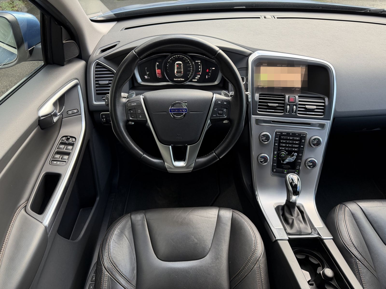 Volvo XC60 D5 Summum AWD Xenon Navi Pano Leder Senus  foto 17