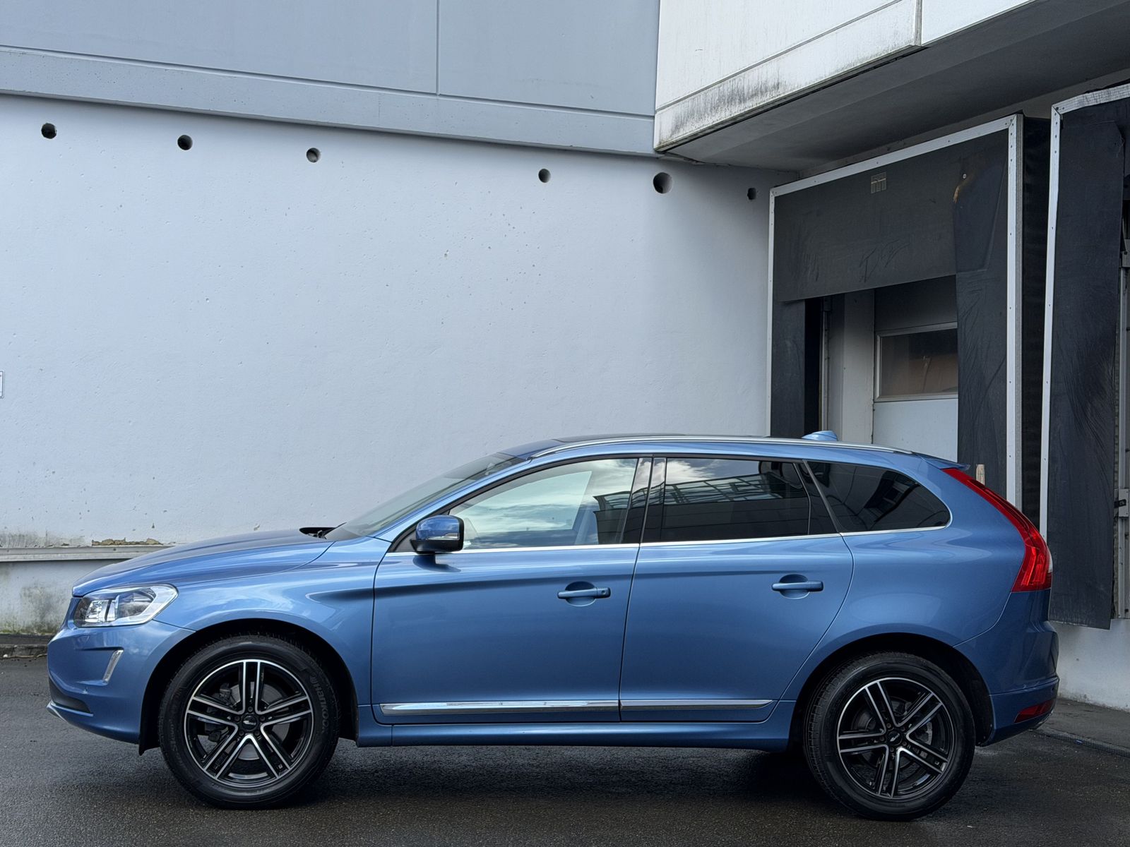 Volvo XC60 D5 Summum AWD Xenon Navi Pano Leder Senus  foto 3