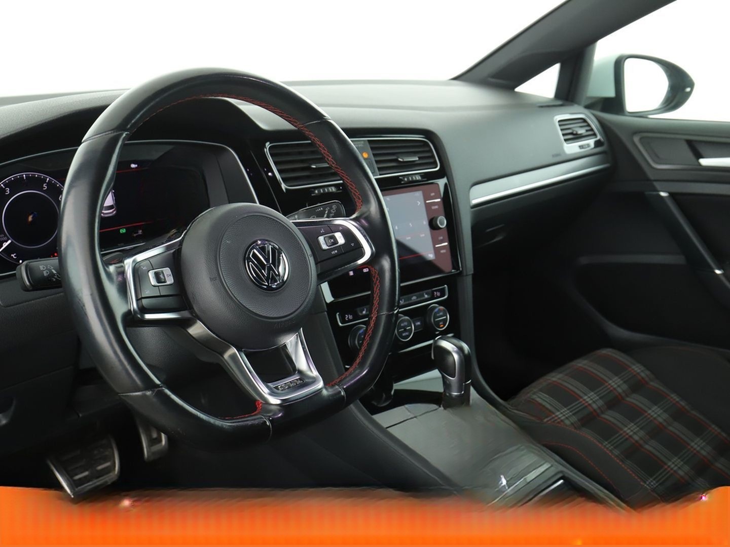 Volkswagen Golf VII 2.0 TSI GTI Performance BM Aut.*LED*PDC foto 11