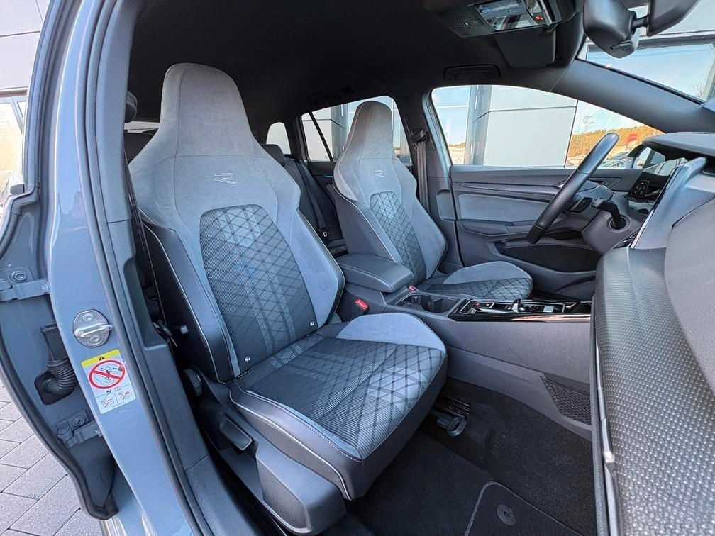 Volkswagen Golf VIII Variant 2.0 TDI R-Line AHK/KAMERA/ACC/ foto 18