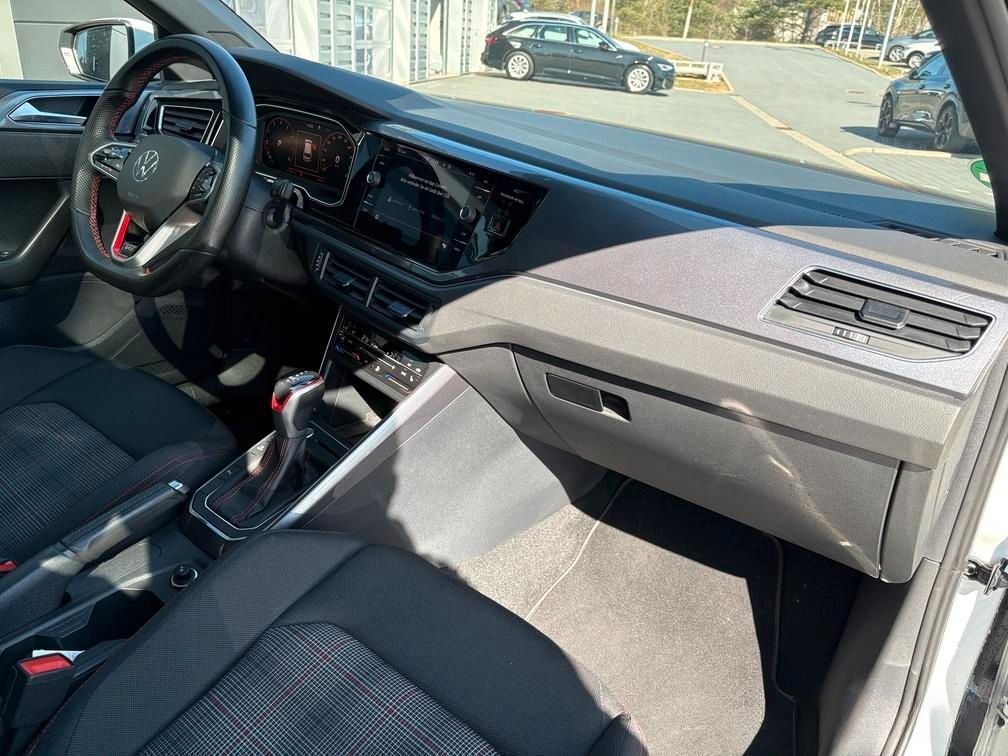 Volkswagen Polo 2.0 TSI GTI MATRIX/CarPlay/KAM/PANO/ACC foto 16