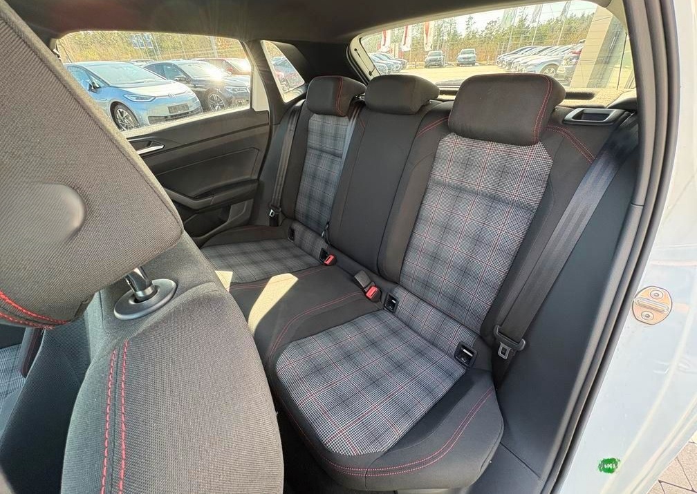 Volkswagen Polo 2.0 TSI GTI MATRIX/CarPlay/KAM/PANO/ACC foto 20