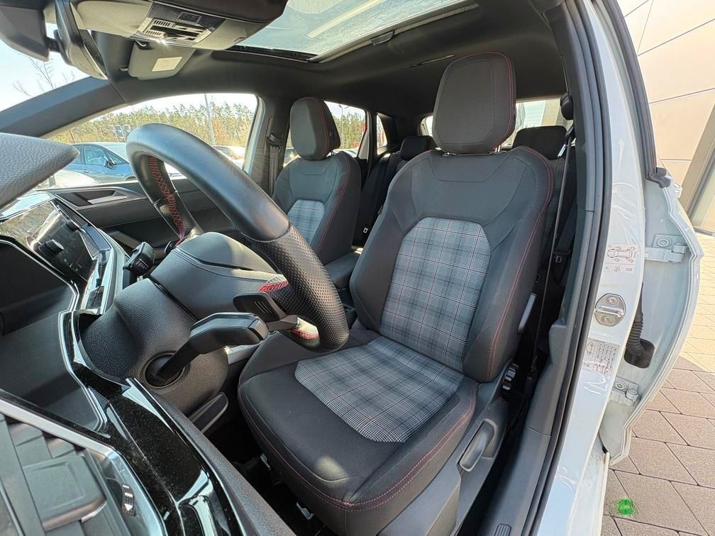 Volkswagen Polo 2.0 TSI GTI MATRIX/CarPlay/KAM/PANO/ACC foto 7